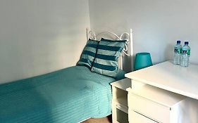 2-Rooms Cute Apartment, Metro, Wi-Fi - By Hik Apartments